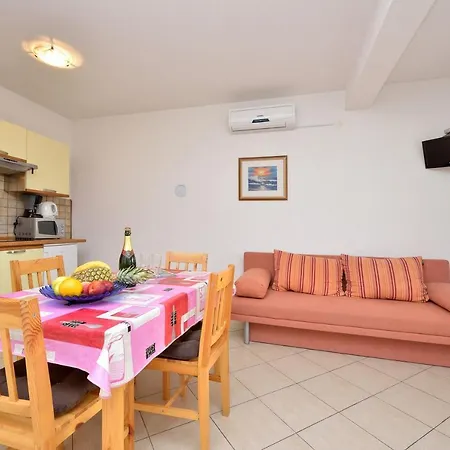 Apartamento Family-friendly With Swimming Pool Drage, Biograd - 5904