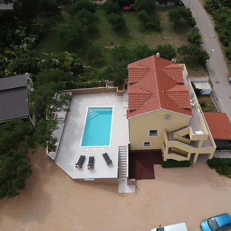 Family-friendly With Swimming Pool Drage, Biograd - 5904 Drage